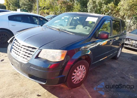 2009 Chrysler Town & Country Lx z USA, uszkodzony, nr VIN 2A8HR44E79R549079